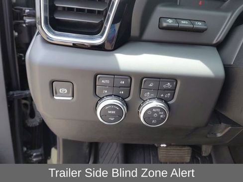 Used 2025 GMC Sierra 2500 Denali Ultimate w/ Max Trailering Package AWD/4WD image 13