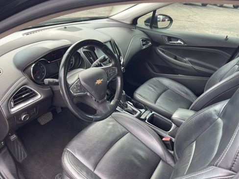 Used 2017 Chevrolet Cruze Premier image 10