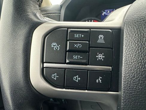 Used 2024 Ford Expedition Limited image 32