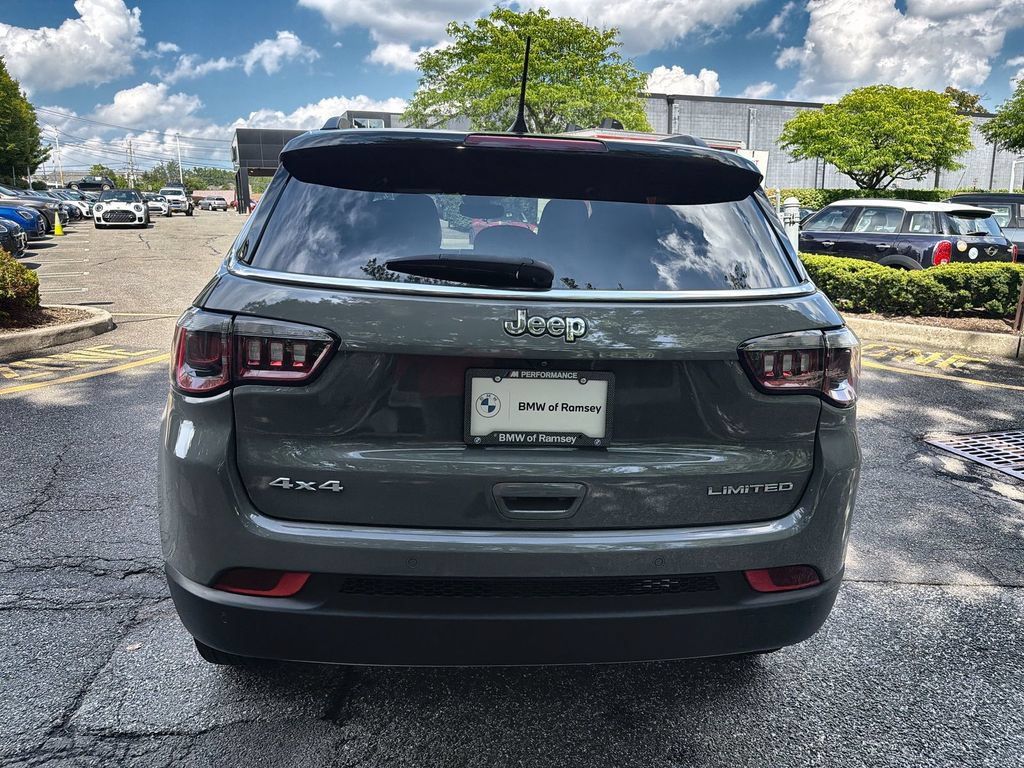 Used 2024 Jeep Compass Limited AWD/4WD image 13