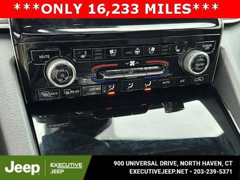 Certified 2022 Jeep Grand Cherokee Overland image 18