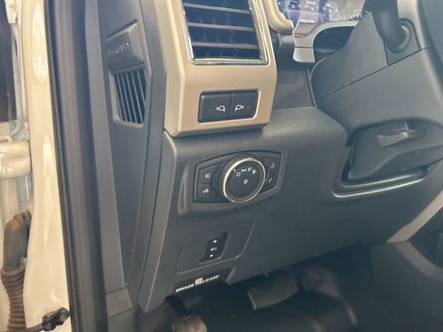 Used 2022 Ford F350 Lariat w/ Lariat Value Package image 41