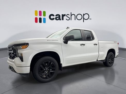 Used 2023 Chevrolet Silverado 1500 Custom image 1