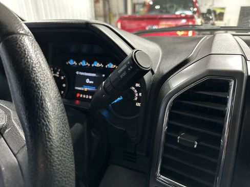Used 2015 Ford F150 XLT w/ Equipment Group 301A Mid RWD image 24