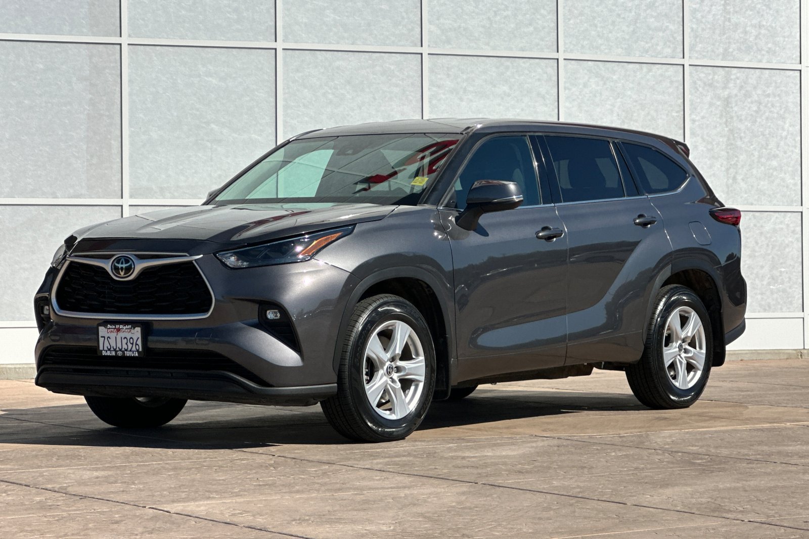 Certified 2022 Toyota Highlander LE AWD/4WD image 10