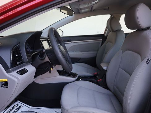 Used 2017 Hyundai Elantra SE FWD image 17