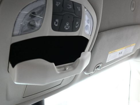 Used 2022 Chrysler Pacifica Touring-L FWD image 29