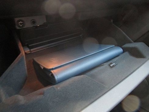 Used 2021 Land Rover Range Rover Evoque R-Dynamic SE image 17