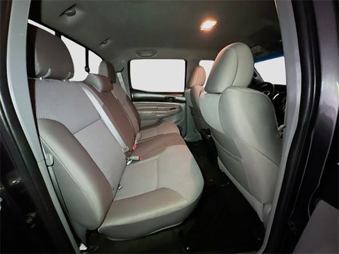 Used 2013 Toyota Tacoma 4x4 Double Cab image 19