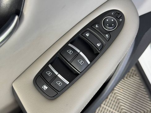 Used 2023 INFINITI QX50 Luxe FWD image 12