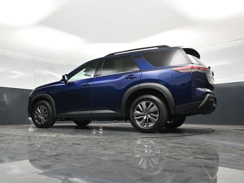 Used 2025 Nissan Pathfinder SV AWD/4WD image 55