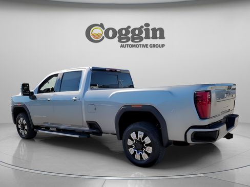 New 2026 GMC Sierra 3500 Denali w/ Technology Package image 7