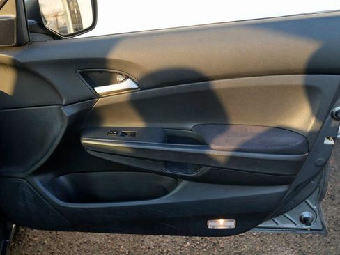 Used 2010 Honda Accord LX image 27