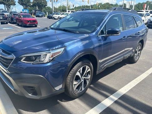 Used 2021 Subaru Outback Limited AWD/4WD image 3