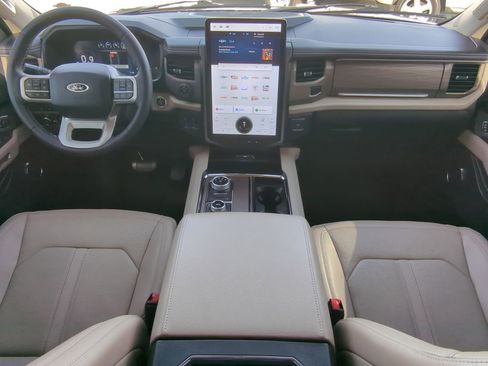 Certified 2023 Ford Expedition Limited image 13
