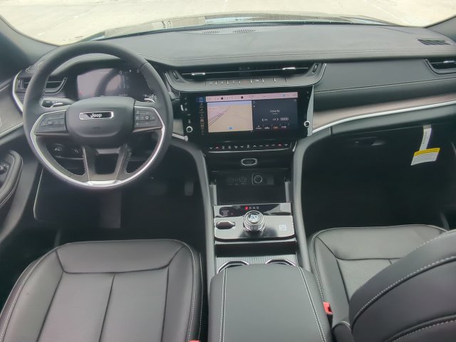 New 2027 Jeep Grand Cherokee Limited AWD/4WD image 15