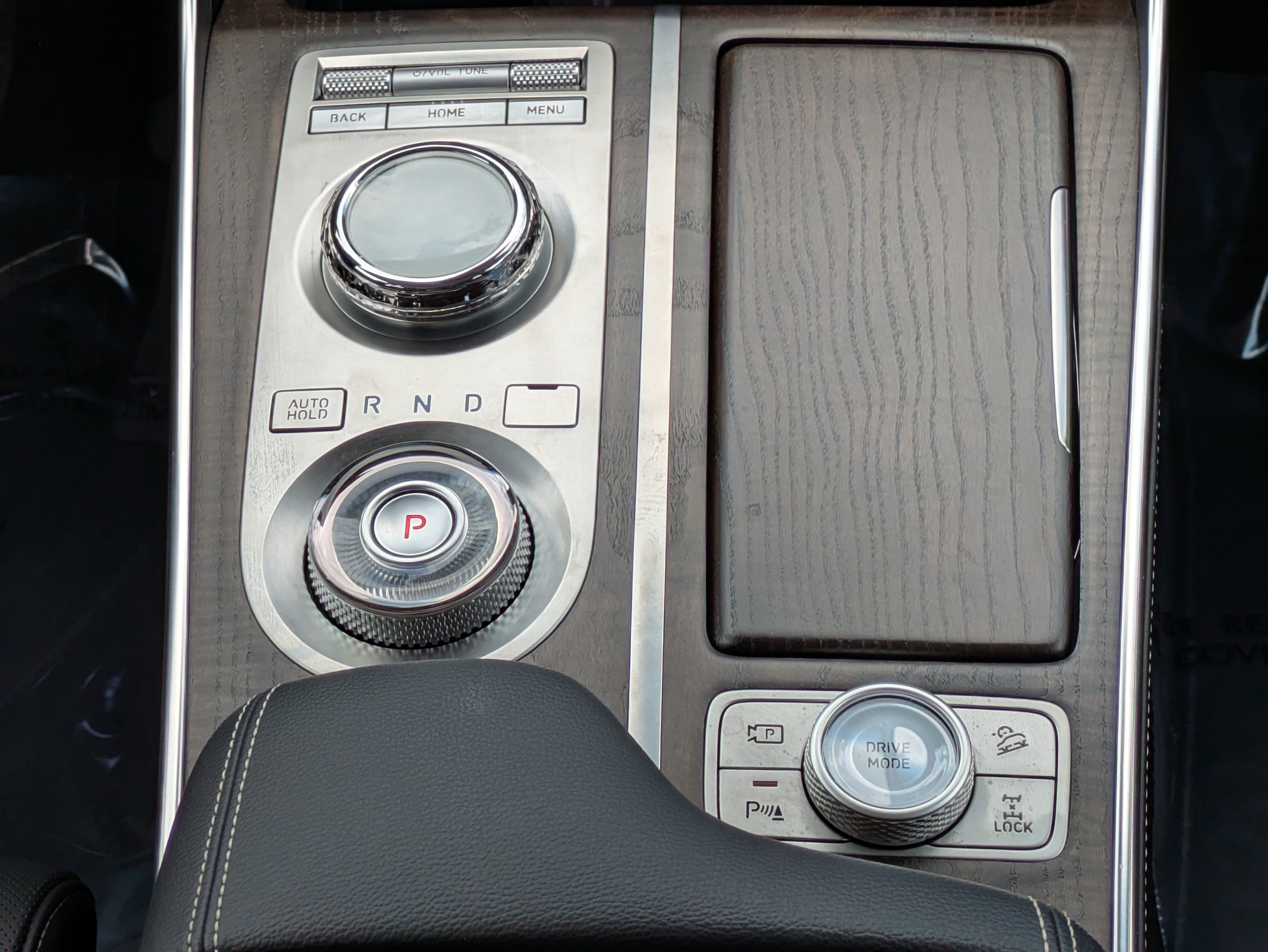 Used 2023 Genesis GV80 2.5T w/ Prestige Package AWD/4WD image 18