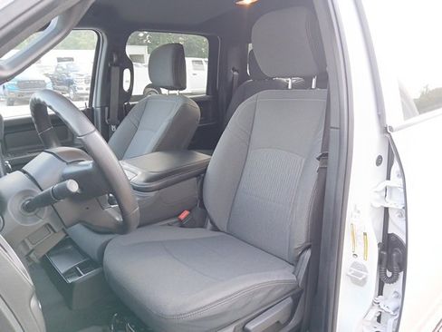 Used 2024 RAM 3500 Tradesman w/ Chrome Appearance Group image 44