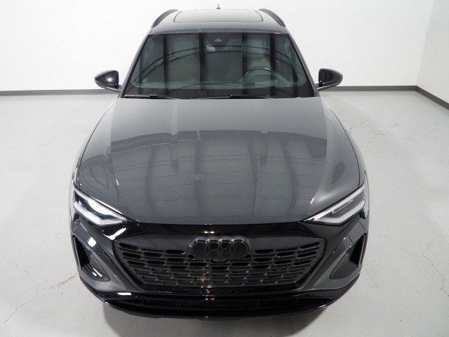 Used 2024 Audi Q8 e-tron Prestige AWD/4WD image 11