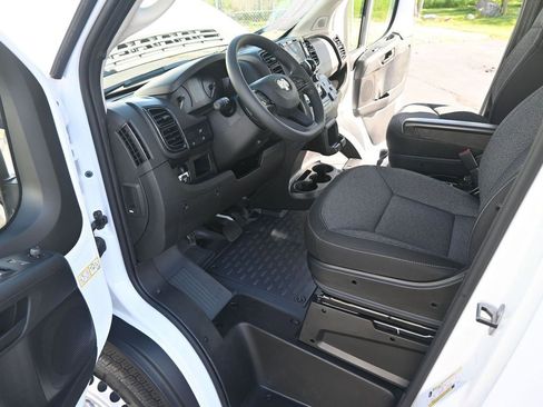 New 2025 RAM ProMaster 2500 w/ Convenience Group image 18