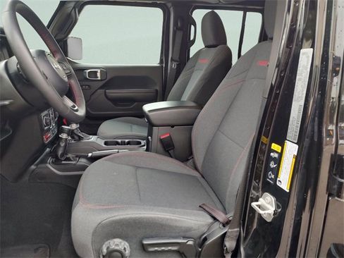 Certified 2024 Jeep Wrangler Unlimited Rubicon image 30