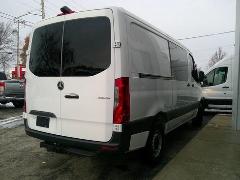 Used 2019 Mercedes-Benz Sprinter 144 image 9