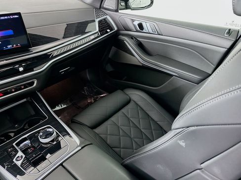 Used 2025 BMW X5 M60i image 30