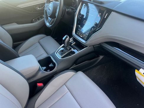 New 2025 Subaru Outback Limited image 18