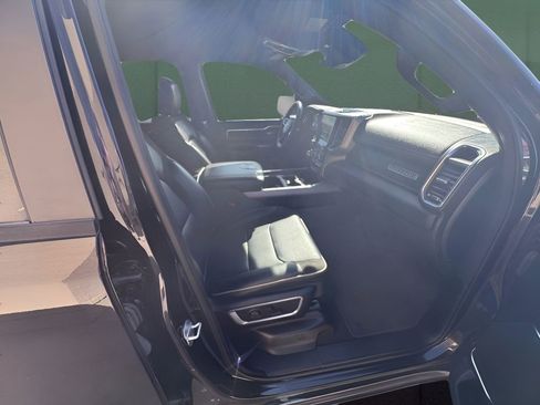 Used 2024 RAM 1500 Laramie image 12