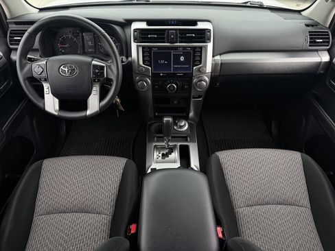 Used 2020 Toyota 4Runner SR5 AWD/4WD image 11
