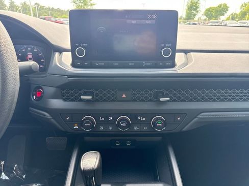 Used 2024 Honda Accord EX image 19