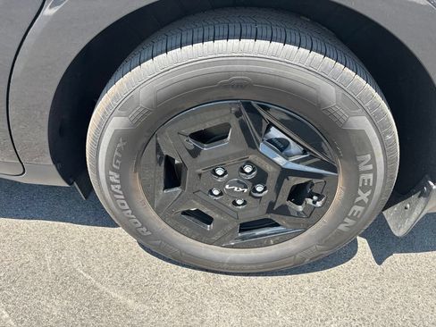 Certified 2026 Kia Carnival FWD image 16