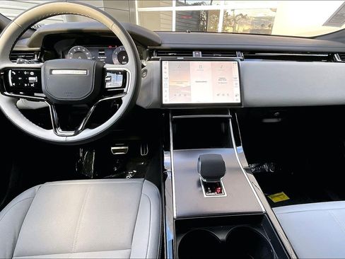 New 2026 Land Rover Range Rover Velar Dynamic SE image 5