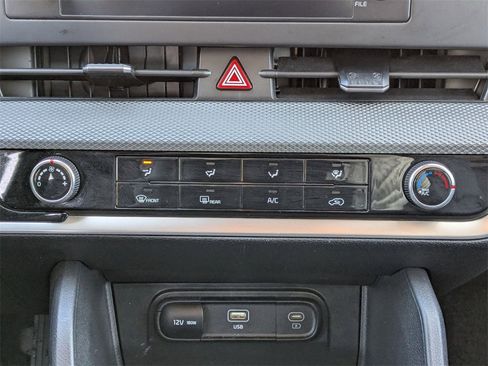 Used 2024 Kia Sportage LX image 21