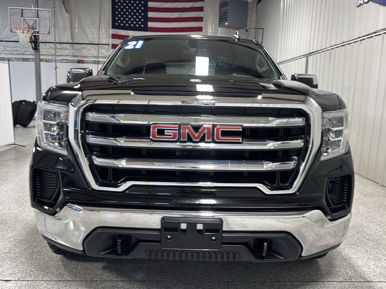 Used 2021 GMC Sierra 1500 SLE w/ X31 Off-Road Package AWD/4WD image 3