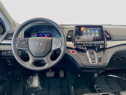 Used 2024 Honda Odyssey EX-L image 2
