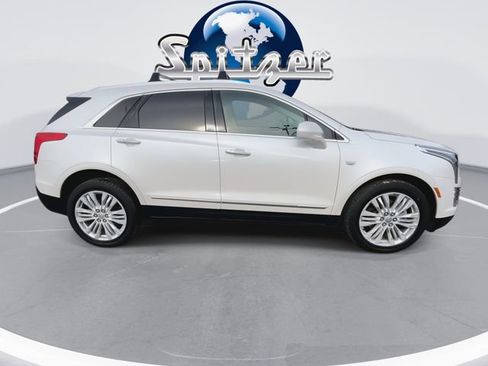 Used 2017 Cadillac XT5 Premium Luxury AWD/4WD image 9