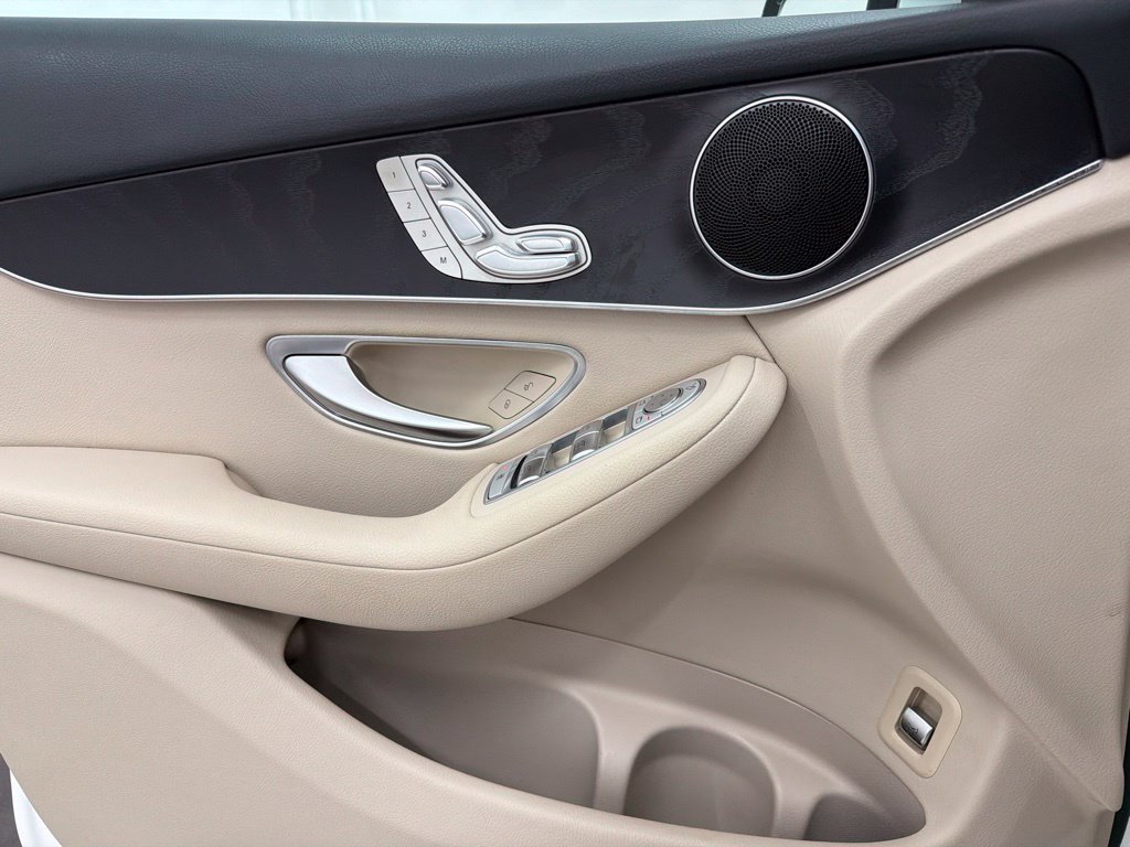 Used 2018 Mercedes-Benz GLC 300 4MATIC image 21
