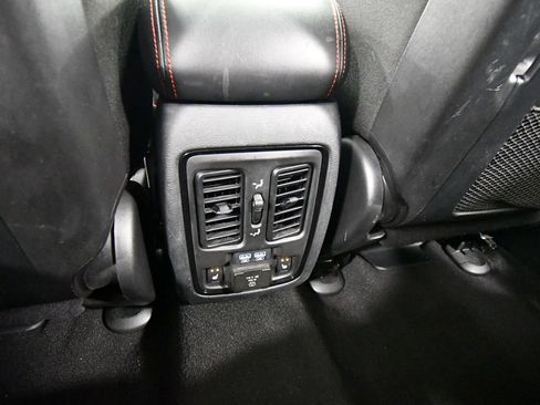 Used 2025 Dodge Durango GT AWD/4WD image 17