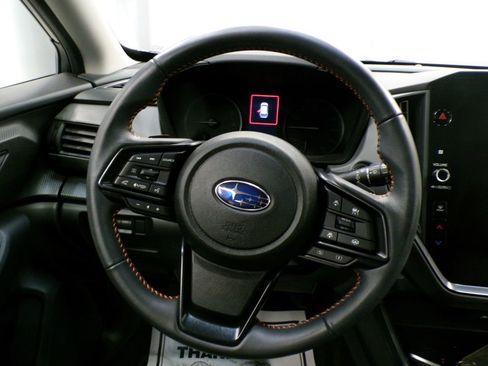 Used 2024 Subaru Crosstrek 2.5i Limited w/ Crosstrek Mirror Package image 11