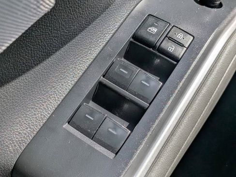 Used 2023 Toyota Highlander L FWD image 22