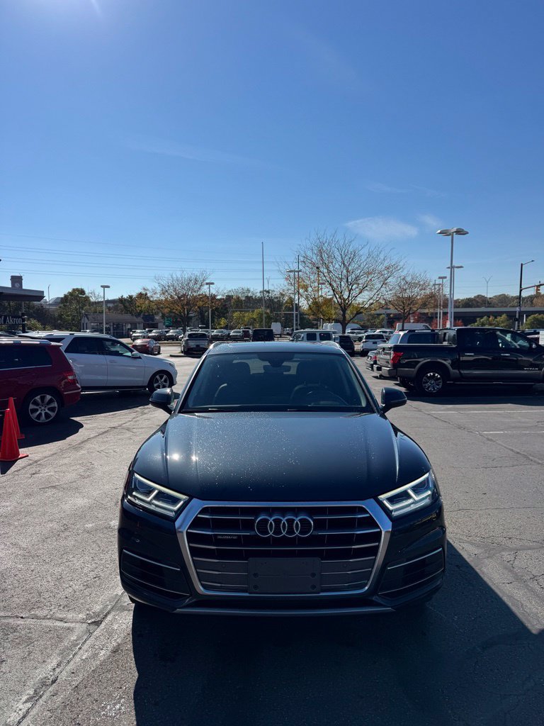 Used 2018 Audi Q5 2.0T Premium Plus w/ Premium Plus Package AWD/4WD image 2