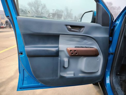 Used 2022 Ford Maverick Lariat image 10