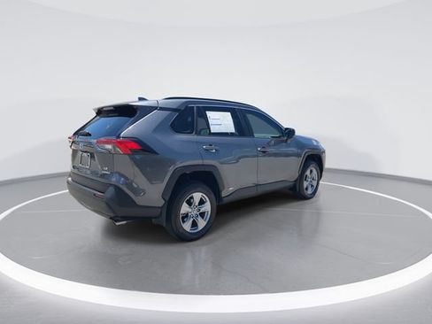 Used 2024 Toyota RAV4 LE AWD/4WD image 8