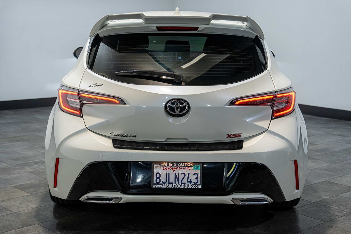 Used 2019 Toyota Corolla XSE FWD image 5