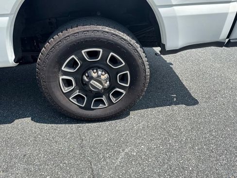 Used 2024 Ford F250 Platinum AWD/4WD image 9