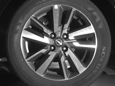 Used 2025 Nissan Versa SV image 14