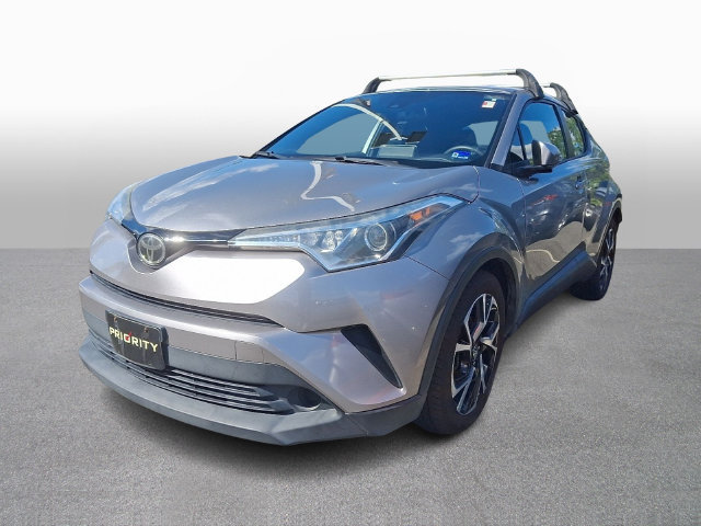 Used 2019 Toyota C-HR XLE FWD image 1
