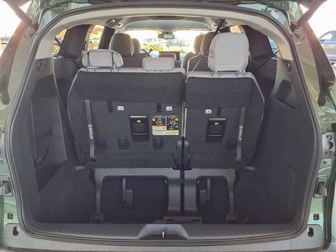 New 2026 Toyota Sienna LE image 7