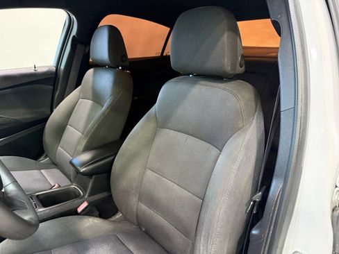 Used 2017 Chevrolet Cruze LT w/ RS Package image 23